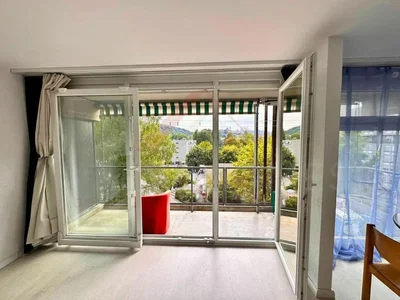 Balkon; manzara, ahşap zemin, doğal ışık