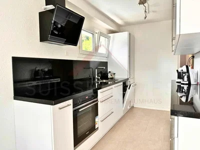 Mutfak; mutfak aletleri, manzara, doğal ışık