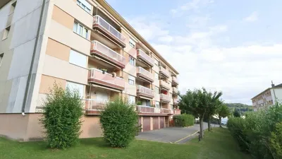 Kuća i okolina; pogled