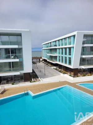 Dům a okolí; výhled