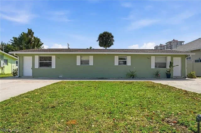 Casa e arredores; vista