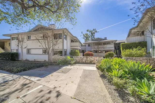 Casa e arredores; luz natural, vista