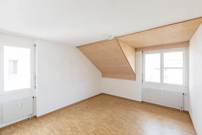 Kinderzimmer; holzboden, tageslicht