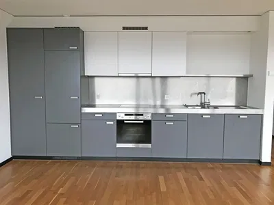 Küche; küchengeräte, holzboden, renoviert, tageslicht, moderner stil