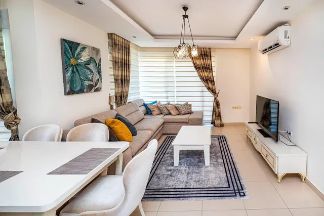 Хол; естествена светлина, модерен стил, плочки