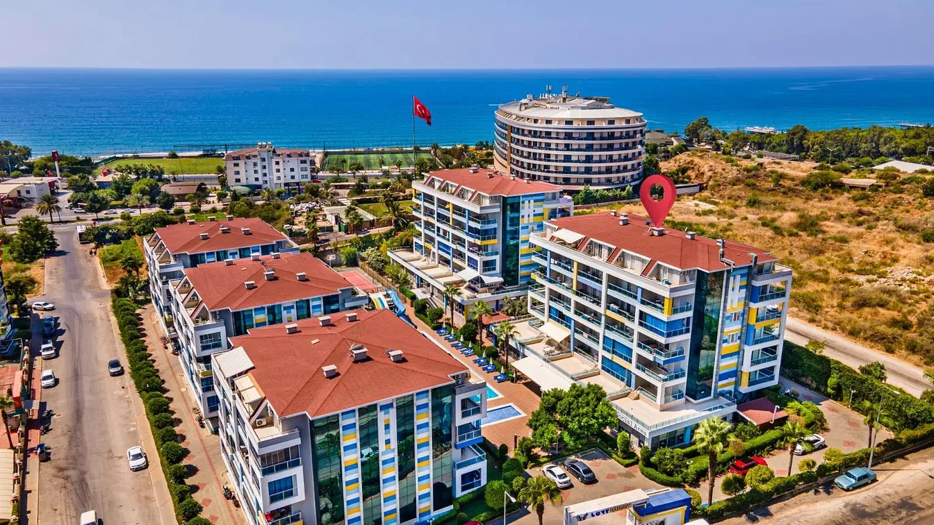 Dům a okolí; výhled