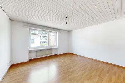 Wohnzimmer; blick, holzboden, tageslicht