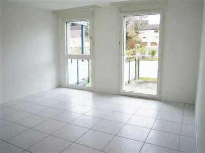 Altro; pavimento in piastrelle, vista, luce naturale