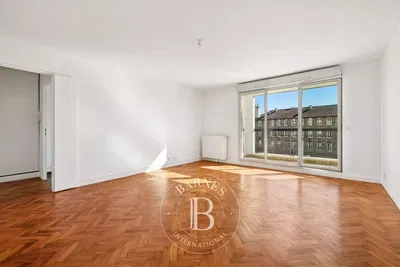 Wohnzimmer; holzboden, tageslicht, blick