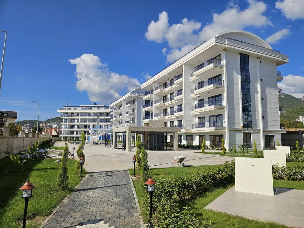 Dům a okolí; výhled