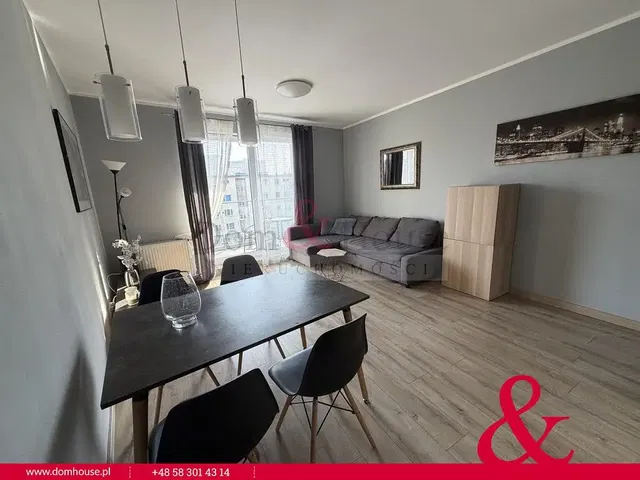 Wohnzimmer; holzboden, tageslicht, moderner stil