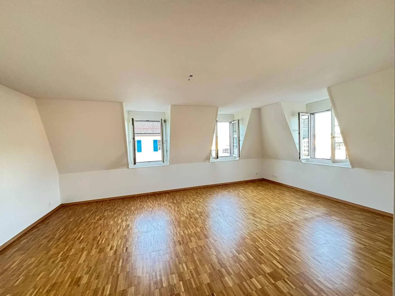 Kinderzimmer; holzboden, tageslicht