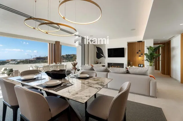 Wohnzimmer; blick, kamin, tageslicht, moderner stil