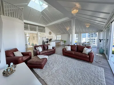 Obývací pokoj; přirozené světlo, moderní styl, vysoké stropy