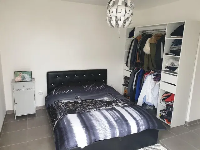 Bedroom; modern style