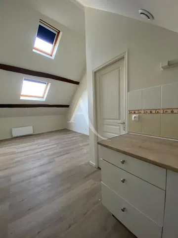 Kids room; natural light, wood floor