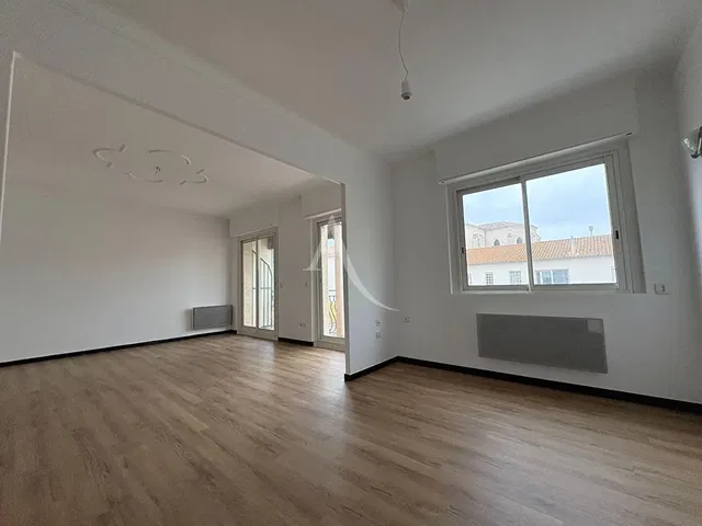 Living room; wood floor, natural light, view