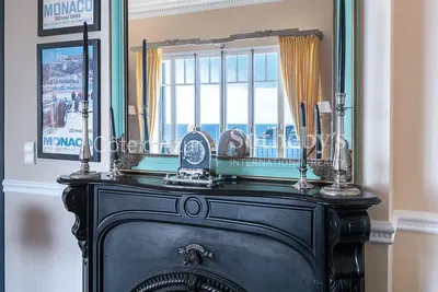 غرفة معيشة; مدفأة, إطلالة