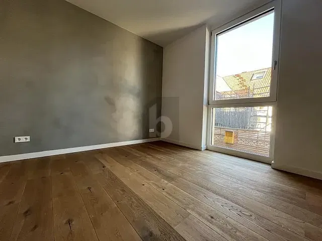 Wohnzimmer; holzboden, tageslicht, blick