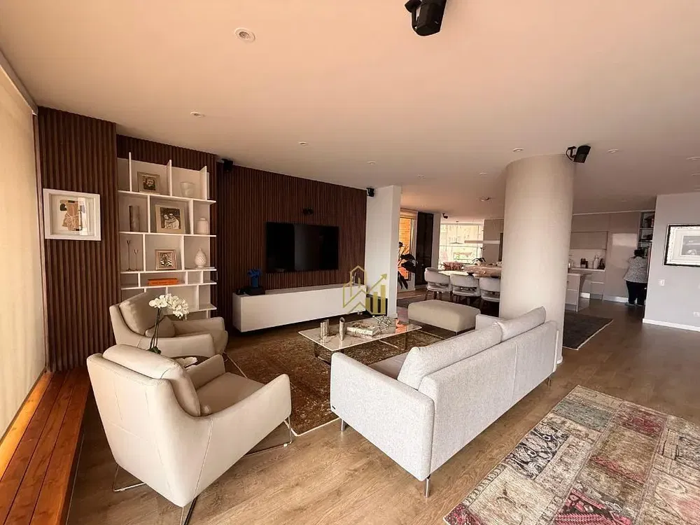 Salon; parquet, lumière naturelle, style moderne