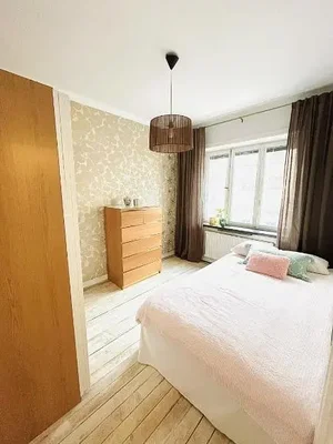 Yatak odası; doğal ışık, modern stil