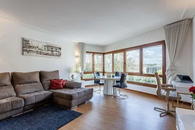 Дневна соба; поглед, природно светло