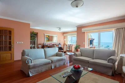 Дневна соба; поглед, природно светло