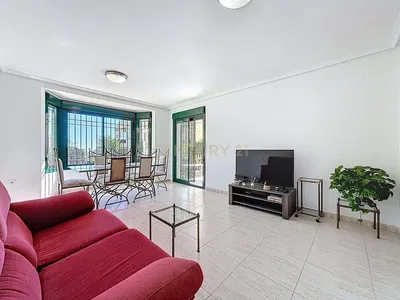 Oturma odası; fayans zemin, manzara, doğal ışık