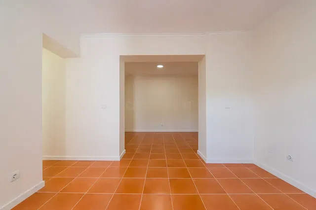 Autre; carrelage, lumière naturelle