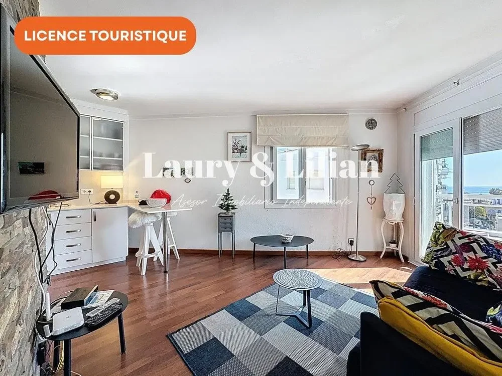 Oturma odası; manzara, doğal ışık, modern stil