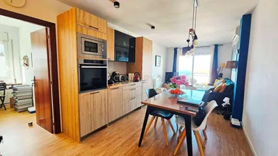 Küche; küchengeräte, tageslicht, moderner stil