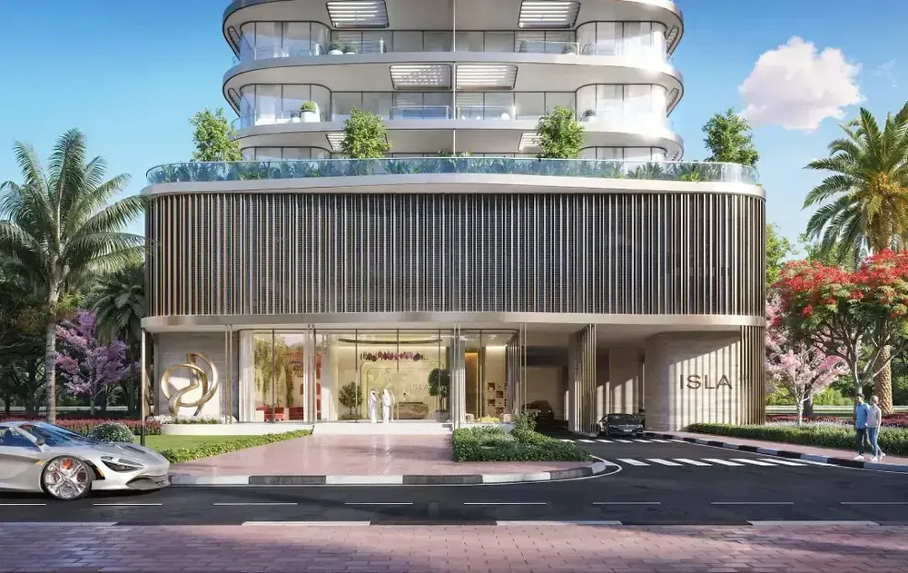 Casa y alrededores; vista, techos altos