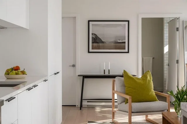 Woonkamer; natuurlijk licht, moderne stijl