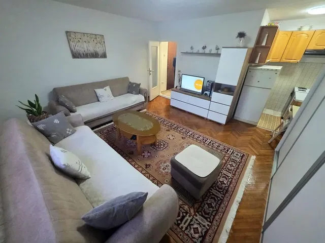 Wohnzimmer; tageslicht, moderner stil