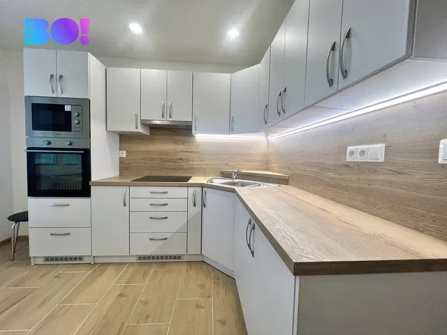 Küche; küchengeräte, renoviert, tageslicht, moderner stil