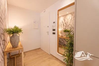 Vestiyer; doğal ışık, modern stil