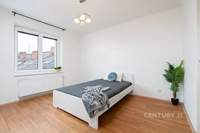 Schlafzimmer; tageslicht, moderner stil