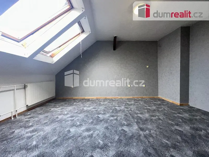 Kinderzimmer; tageslicht, holzboden