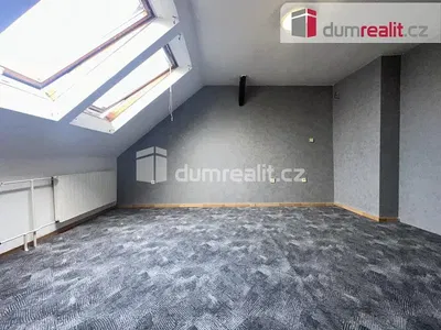 Kinderzimmer; tageslicht, holzboden