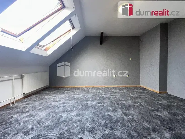 Kinderzimmer; tageslicht, holzboden