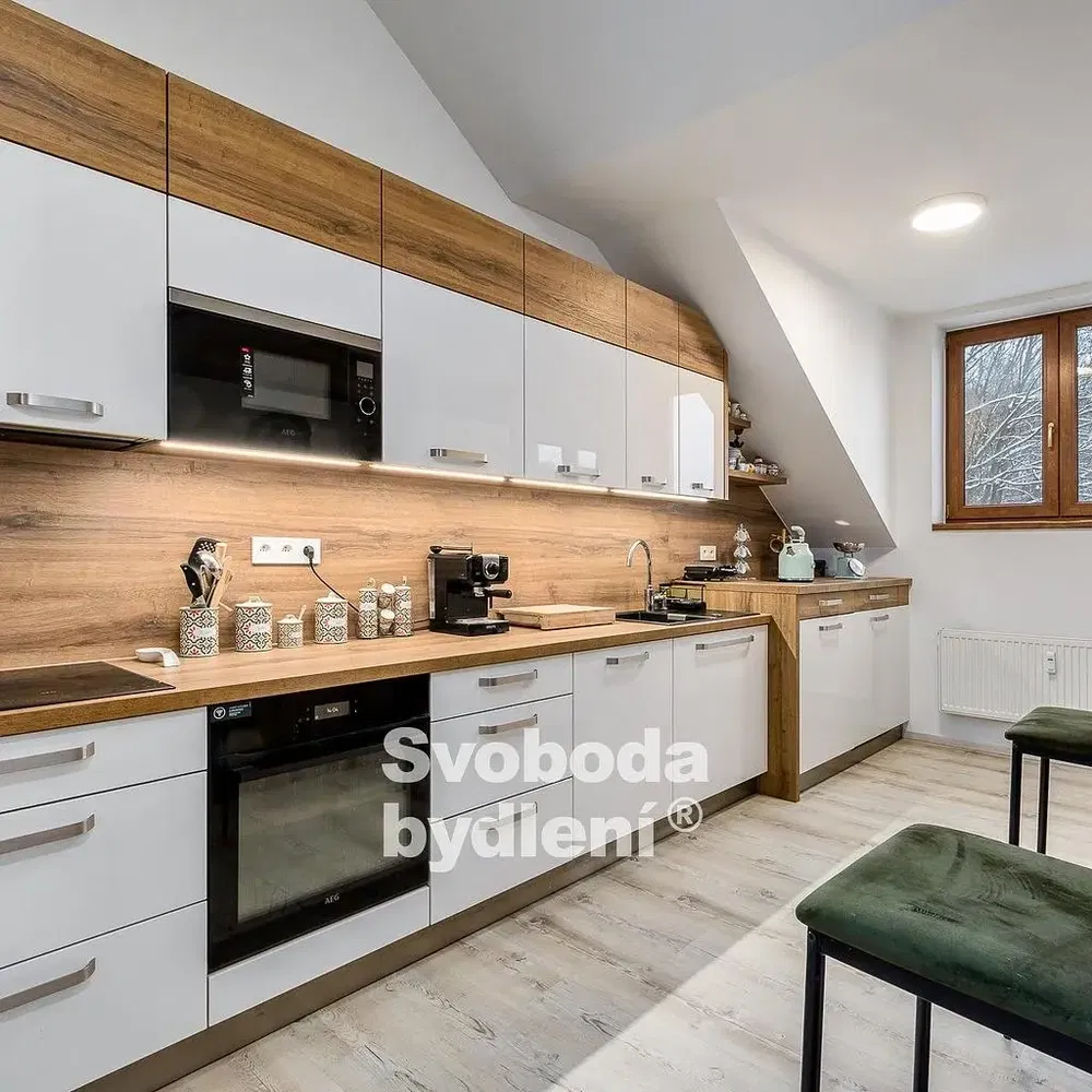 Cocina; electrodomésticos, estilo moderno, renovado, luz natural