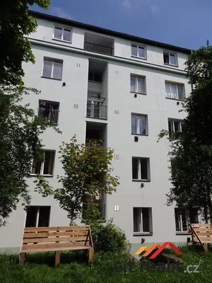 Maison et environs; vue