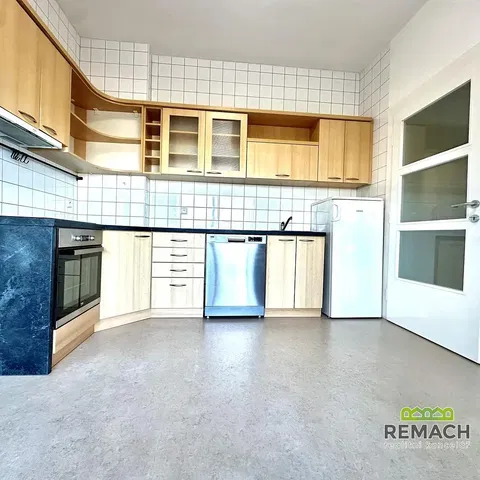 Küche; küchengeräte, fliesenboden