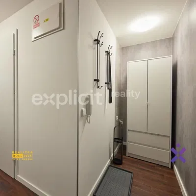 Garderobe; holzboden