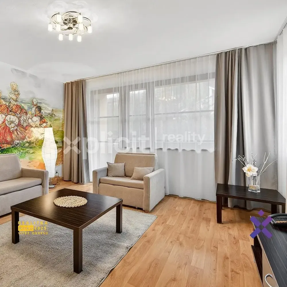 Wohnzimmer; tageslicht, moderner stil