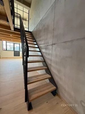 Sonstiges; holzboden, hohe decken, tageslicht