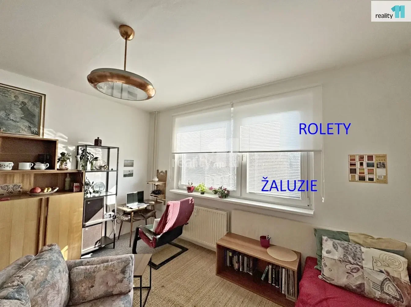 Oturma odası; doğal ışık, modern stil