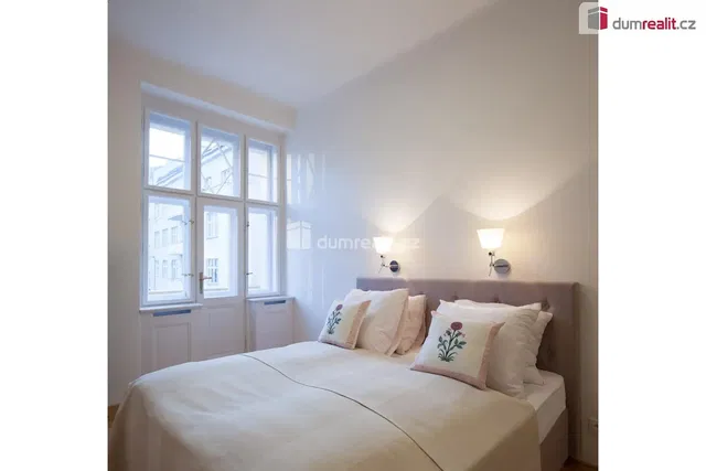 Schlafzimmer; tageslicht, moderner stil