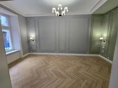 Dnevna soba; drveni pod, prirodno svjetlo, moderni stil