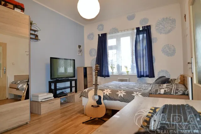 Chambre; parquet, lumière naturelle, style moderne